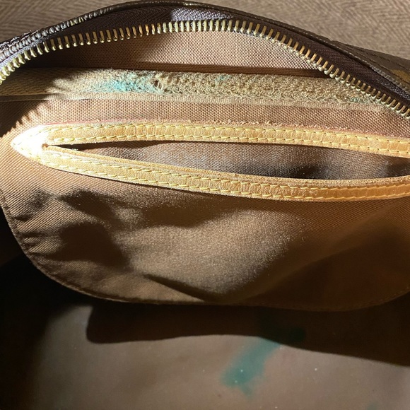 Louis Vuitton Montorgueil with LV Lock and Key - Picture 13 of 16